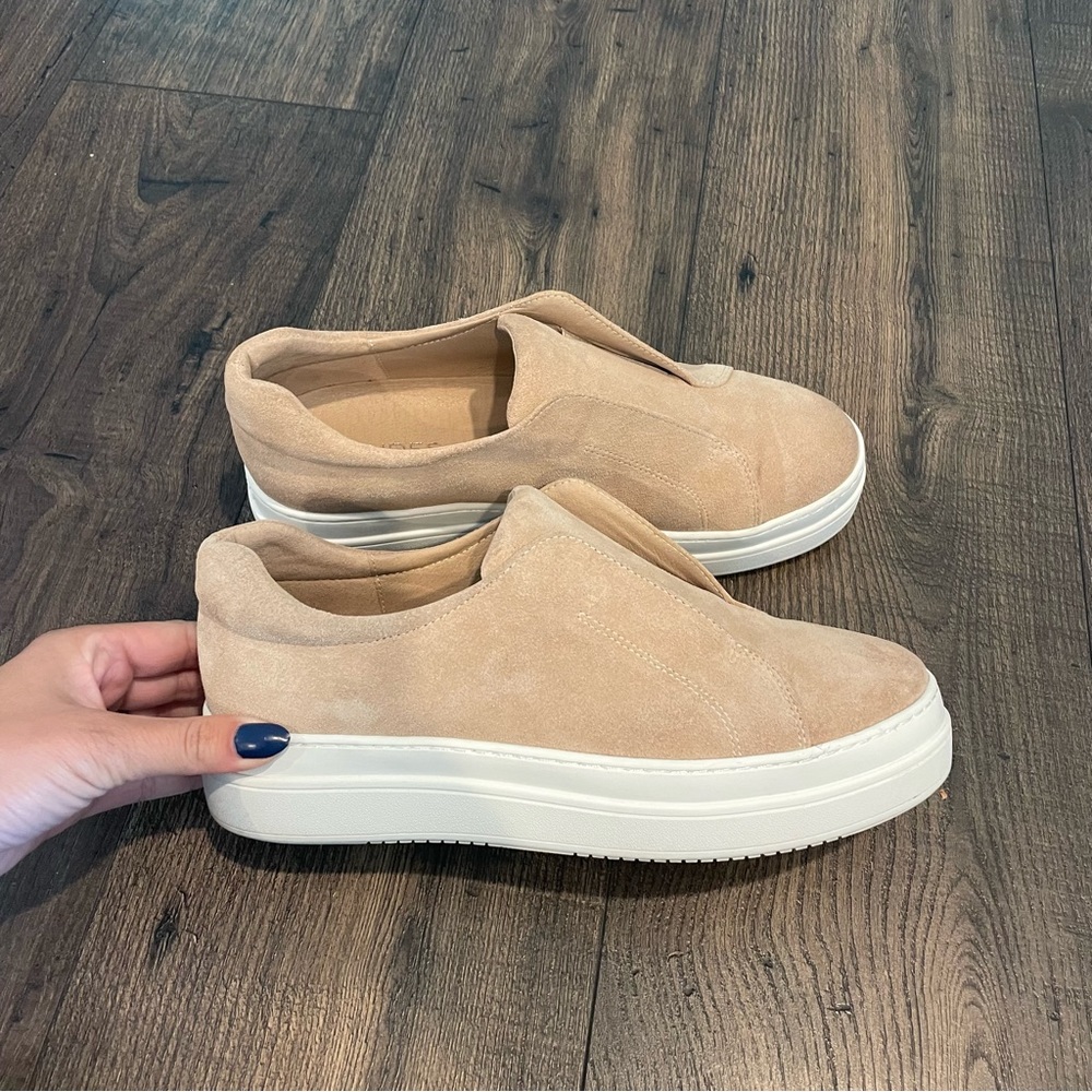 J Slide Suede Platform Slip On Sneaker Size 8